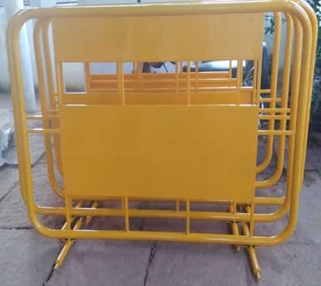 safety-barricades-plastic